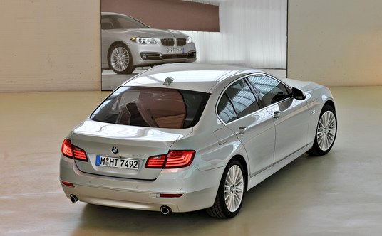 BMW-Serie-5-berline-2013-4