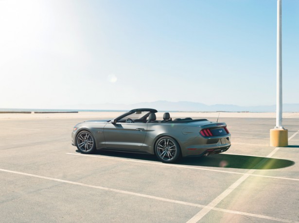 nouvelle-ford-mustang-2015-convertible