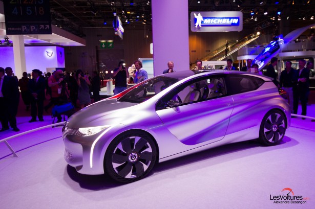 Mondial-Automobile-2014-Concept-car-eolab