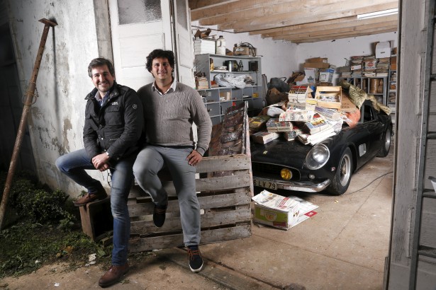 Matthieu Lamoure et Pierre Novikoff devant leur découverte - © Artcurial