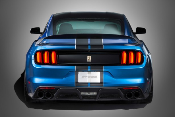 ford-shelby-gt350r-mustang-2015-4