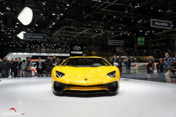 Salon-Genève-2015-13-Lamborghini-Aventador-LP-750-4-sv-Super-Veloce