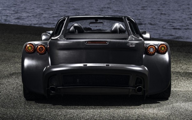 Donkervoort-D8-GTO-Bare-Naked-Carbon-2015
