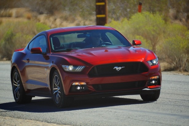 Ford-Mustang-gt-2015-8