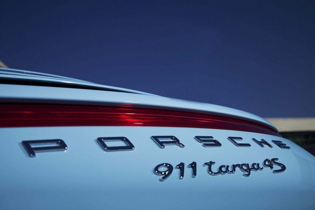 Porsche-911-Targa-4S-Exclusive-Edition-2015-15