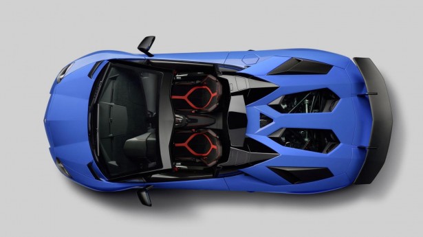 new-Lamborghini-Aventador-SV-Roadster-2015-2