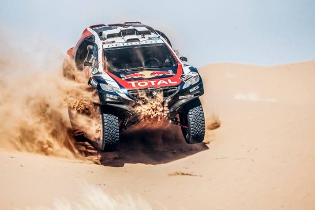peugeot-2008-dkr-China-Silk-Road-Rally-2015-4