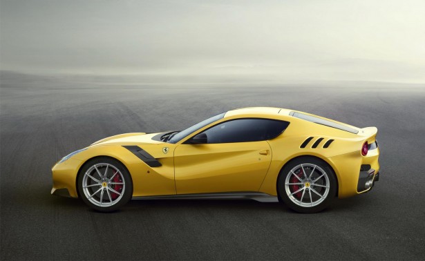 Ferrari-f12-tdf-2015-5