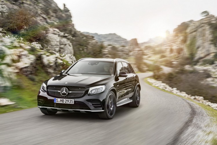 Mercedes-AMG GLC 43 (X 253), 2016 Exterieur: Obsidianschwarz; Interieur: Leder Schwarz, Performance Sitze Kraftstoffverbrauch kombiniert (l/100 km): 8,3 CO2-Emissionen kombiniert (g/km): 189 exterior: obsidian black; interior: leather black, performace seats Fuel consumption, combined (l/100 km): 8.3 CO2 emissions, combined (g/km): 189