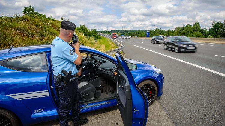 police-gendarmerie-autoroute