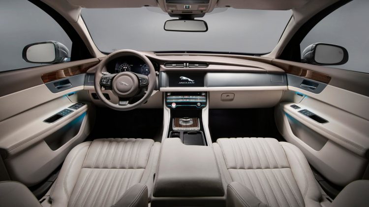 2018-jaguar-xf-sportbrake-interior