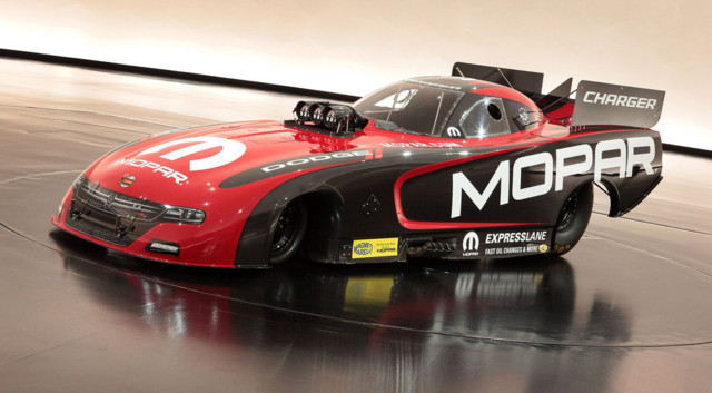 Dodge Mopar Charger R/T : nouveau dragster de 8 0000 chevaux ! - Les ...