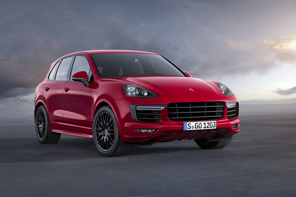 Porsche cayenne gts 2015