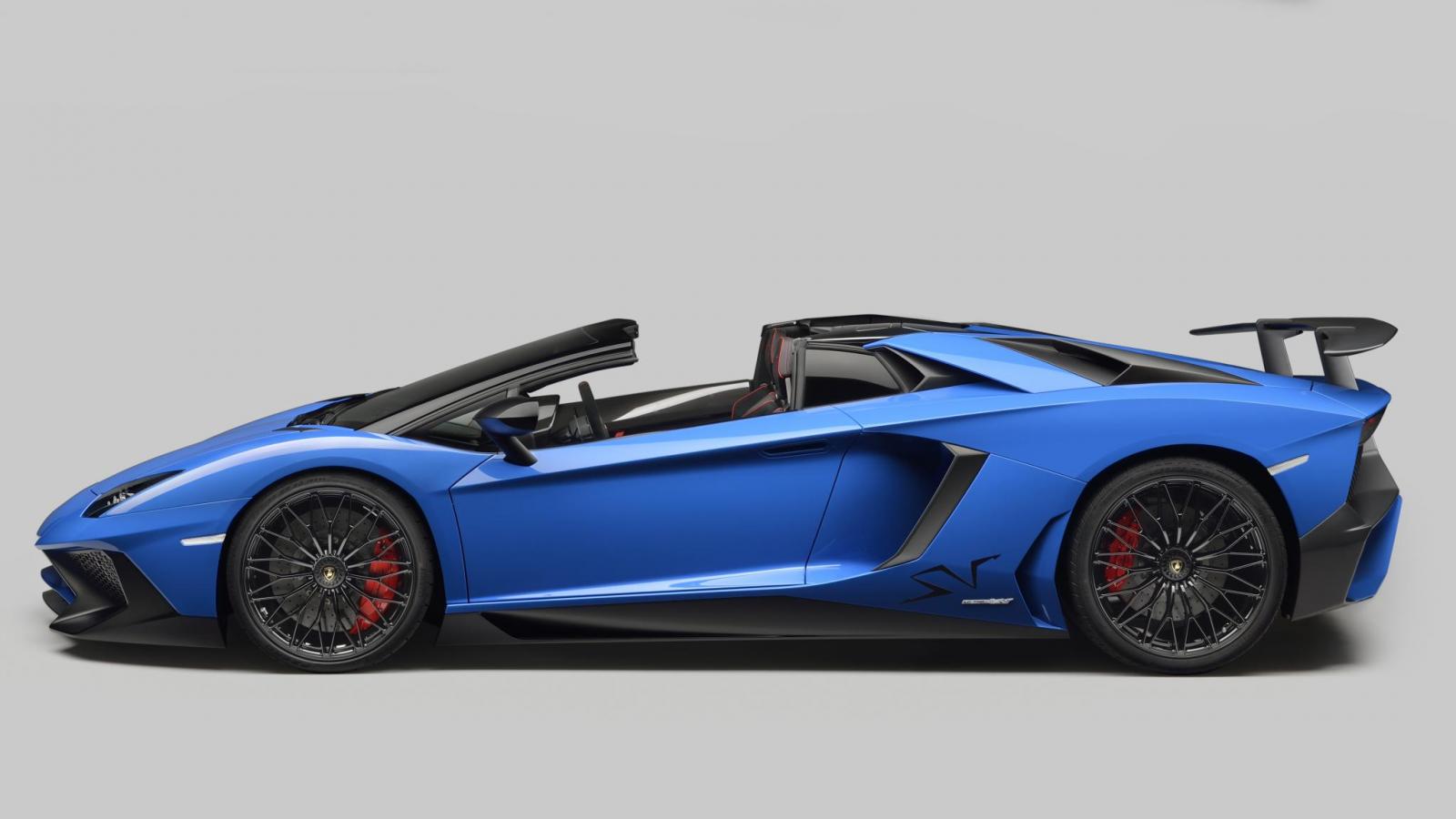 Lamborghini aventador sv roadster