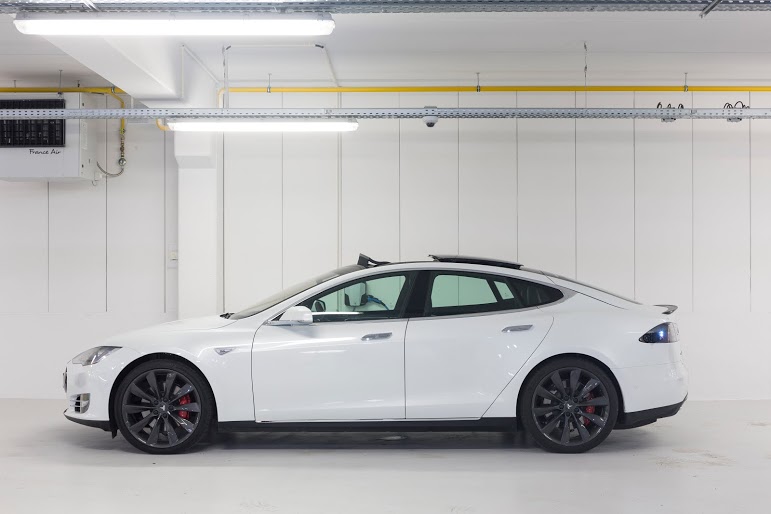 Tesla-Chambourcy-78-yvelines-France-route-de-mantes-2 | Les Voitures