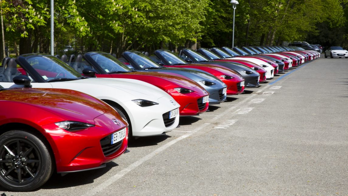 Mazda MX5 tous les salariés de Mazda France se voit "offrir" le roadster star ! Les Voitures