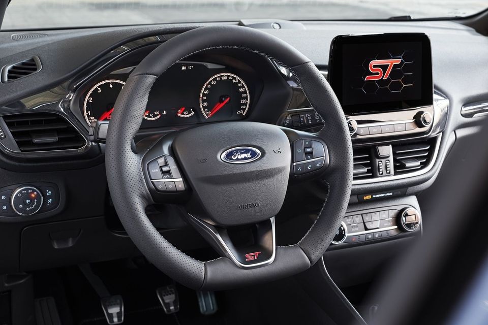 Ford Fiesta St 2017 Interior Les Voitures