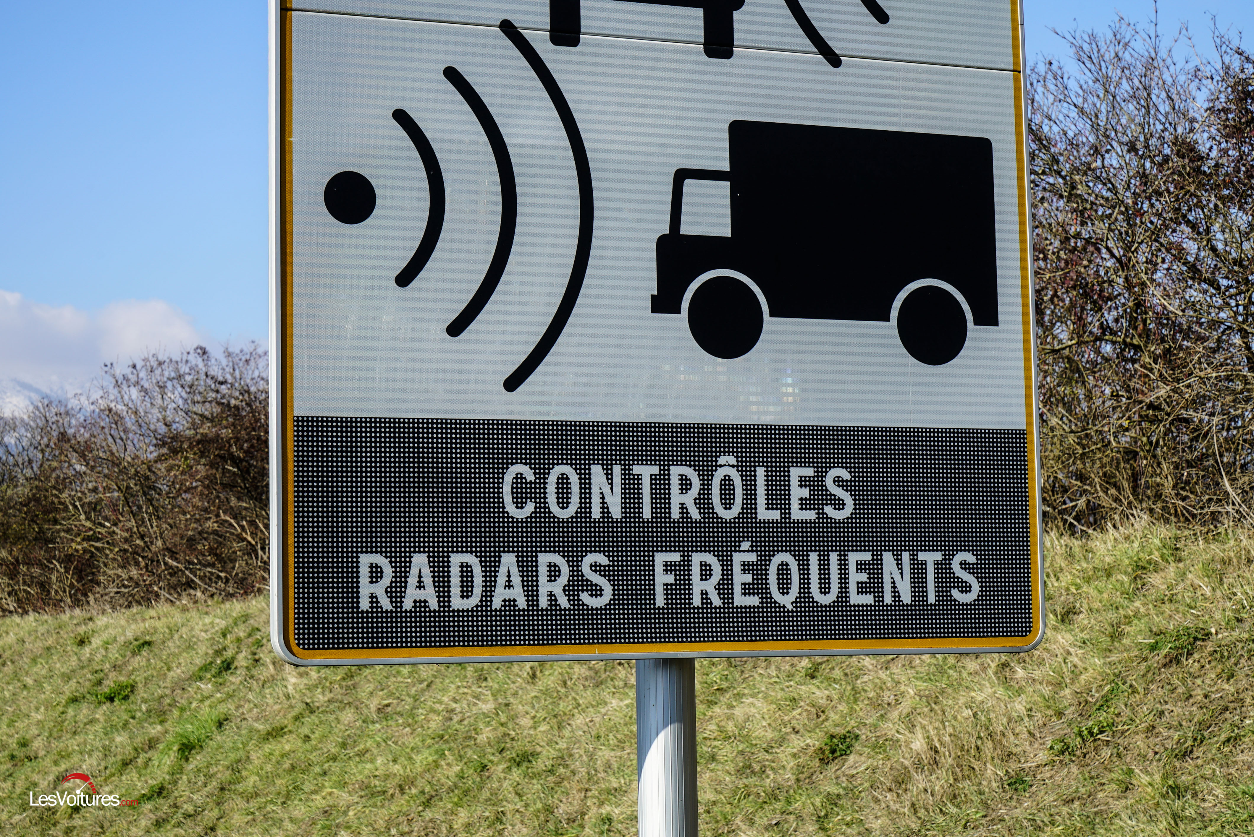 panneau-radar-4 panneau-radar-4