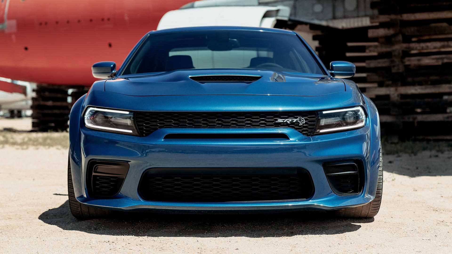 Dodge Charger Srt Hellcat Et Scat Pack Un Monstrueux Pack Widebody