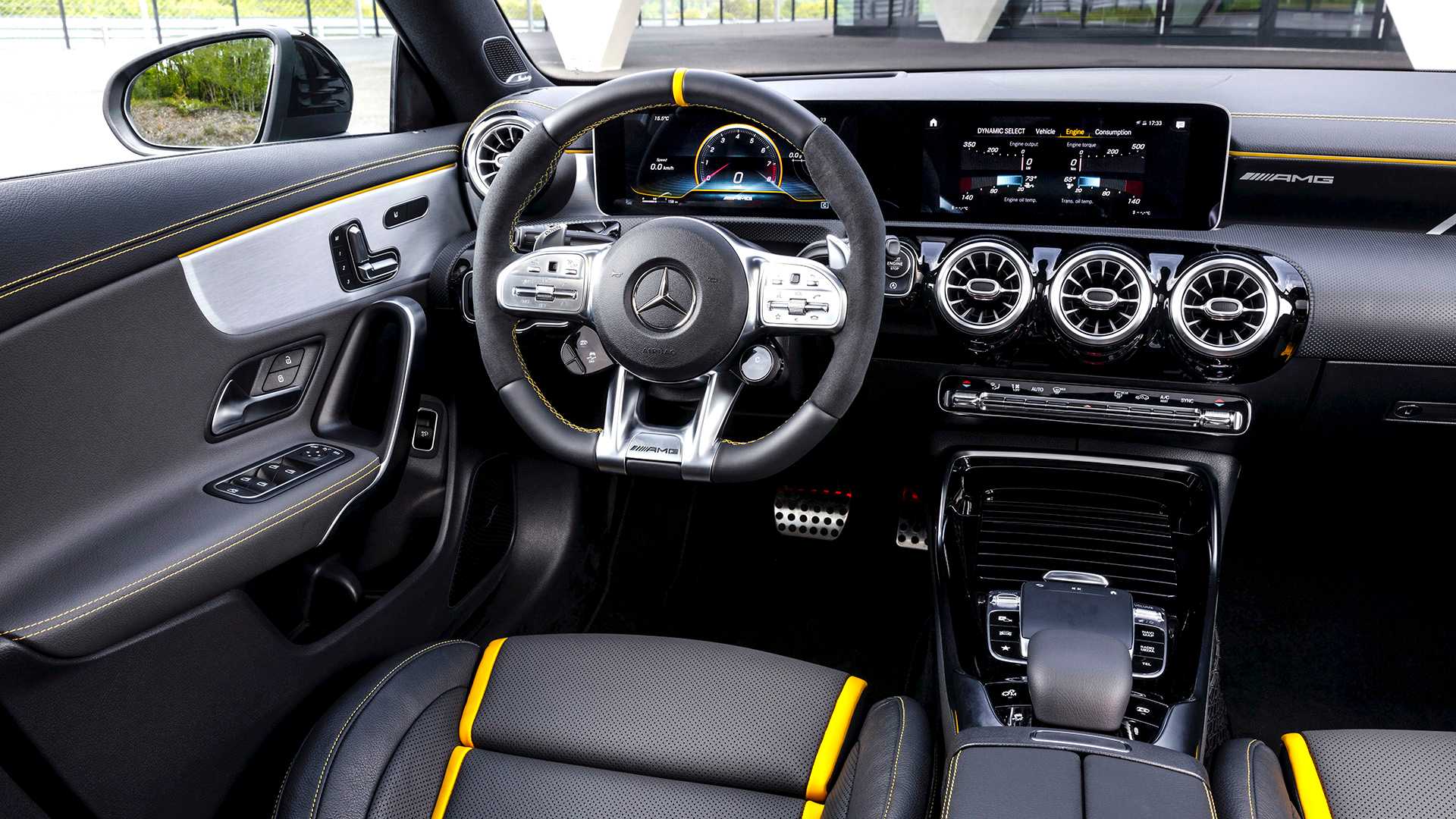 Mercedes AMG A CLA 45 Interior 