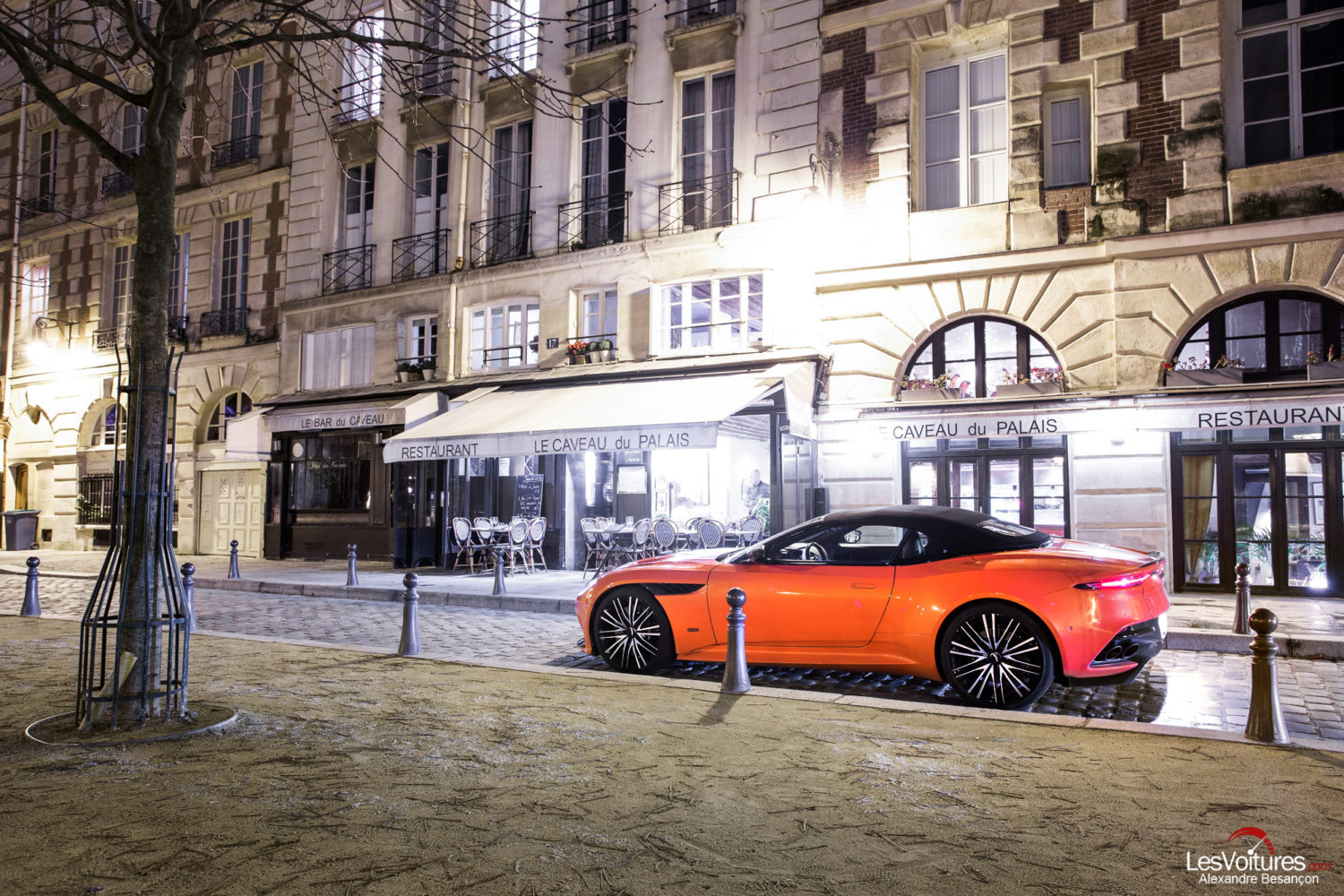 Aston Martin DBS Superleggera Volante