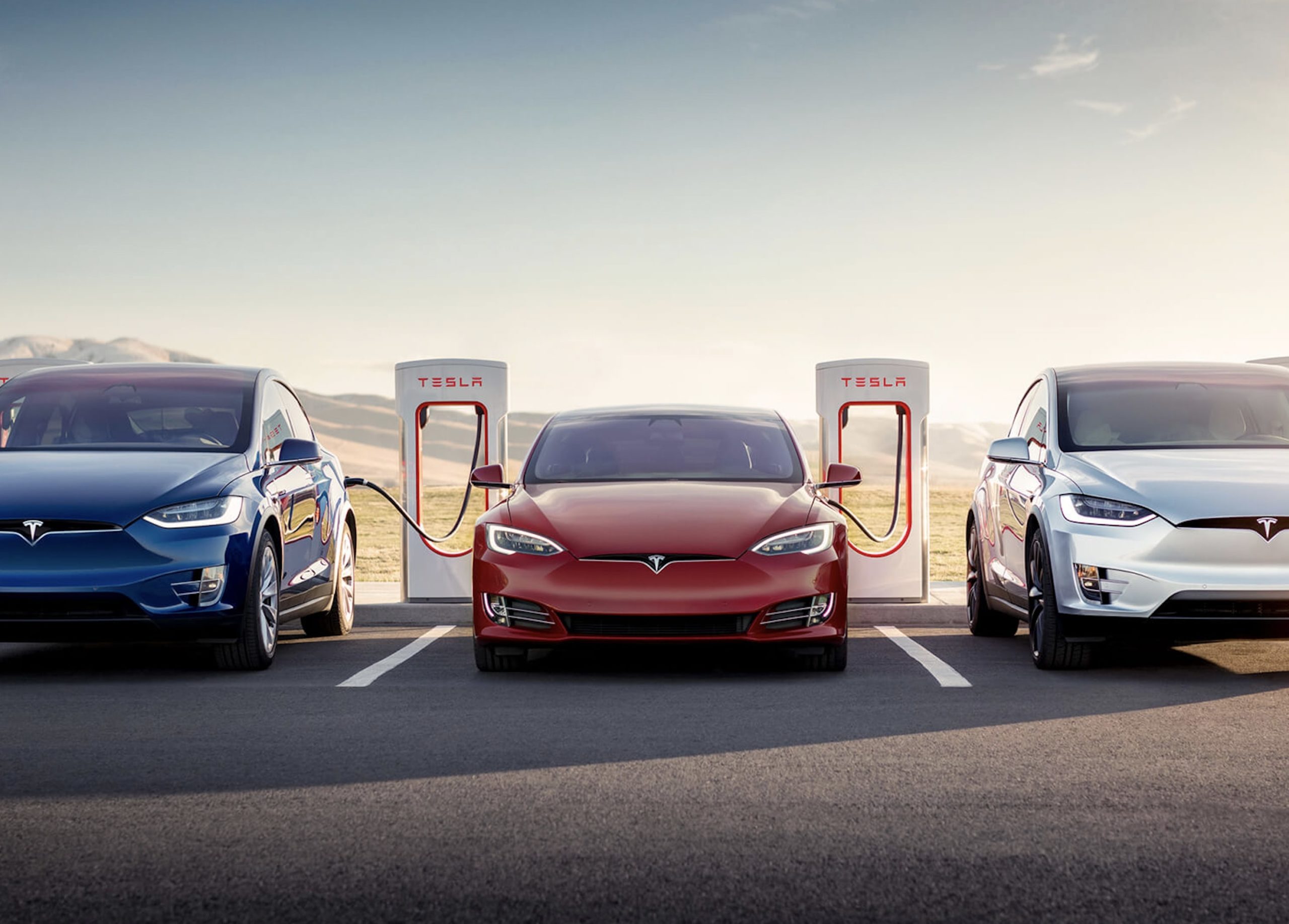 Avec le nouveau superchargeur Tesla, les voitures font le plein  d'électricité à Vierzon - Vierzon (18100)