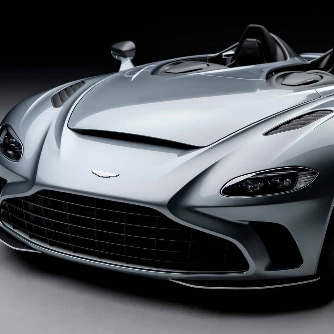 Aston Martin V12 Speedster