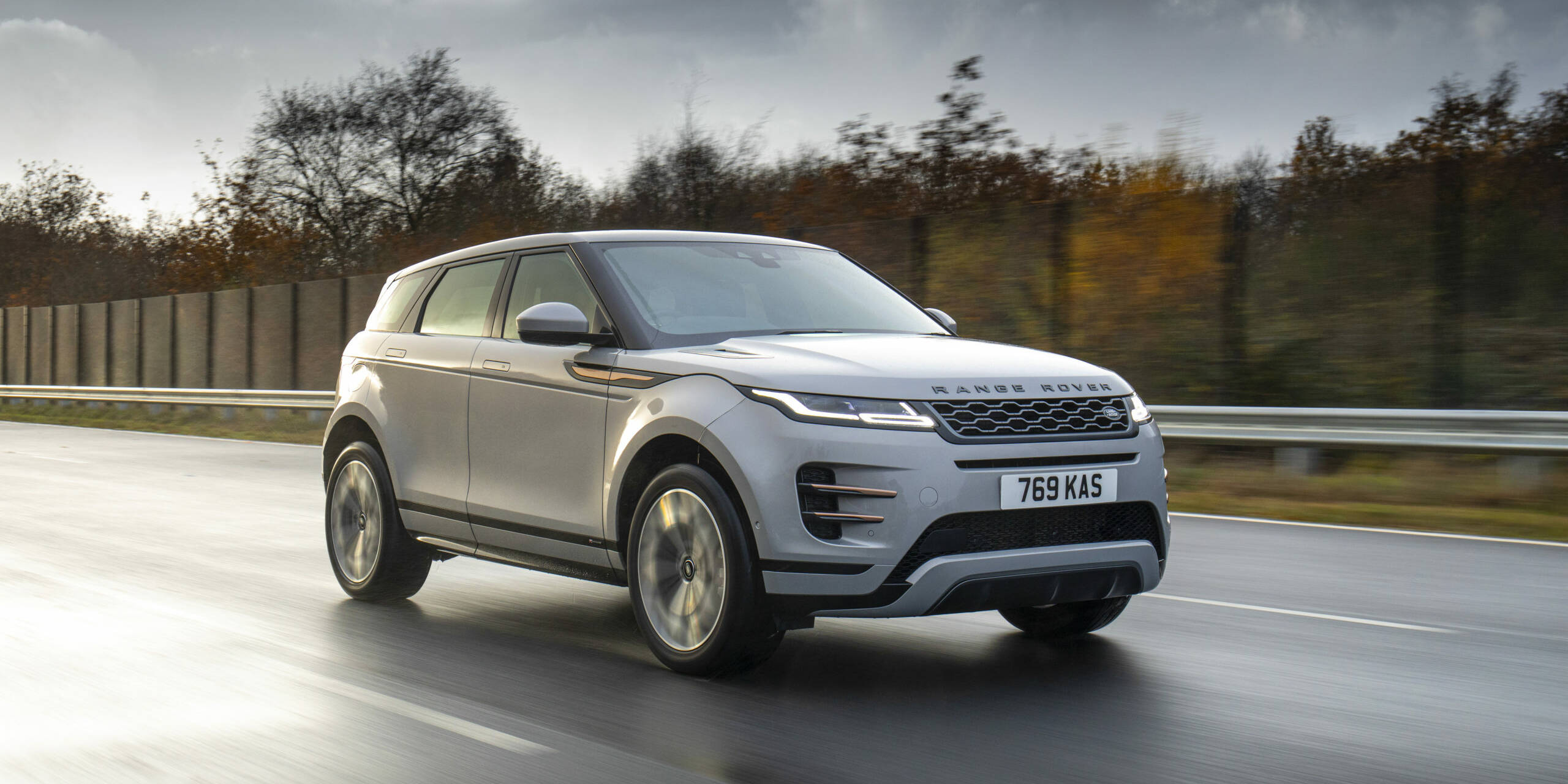 Range Rover Evoque P300e