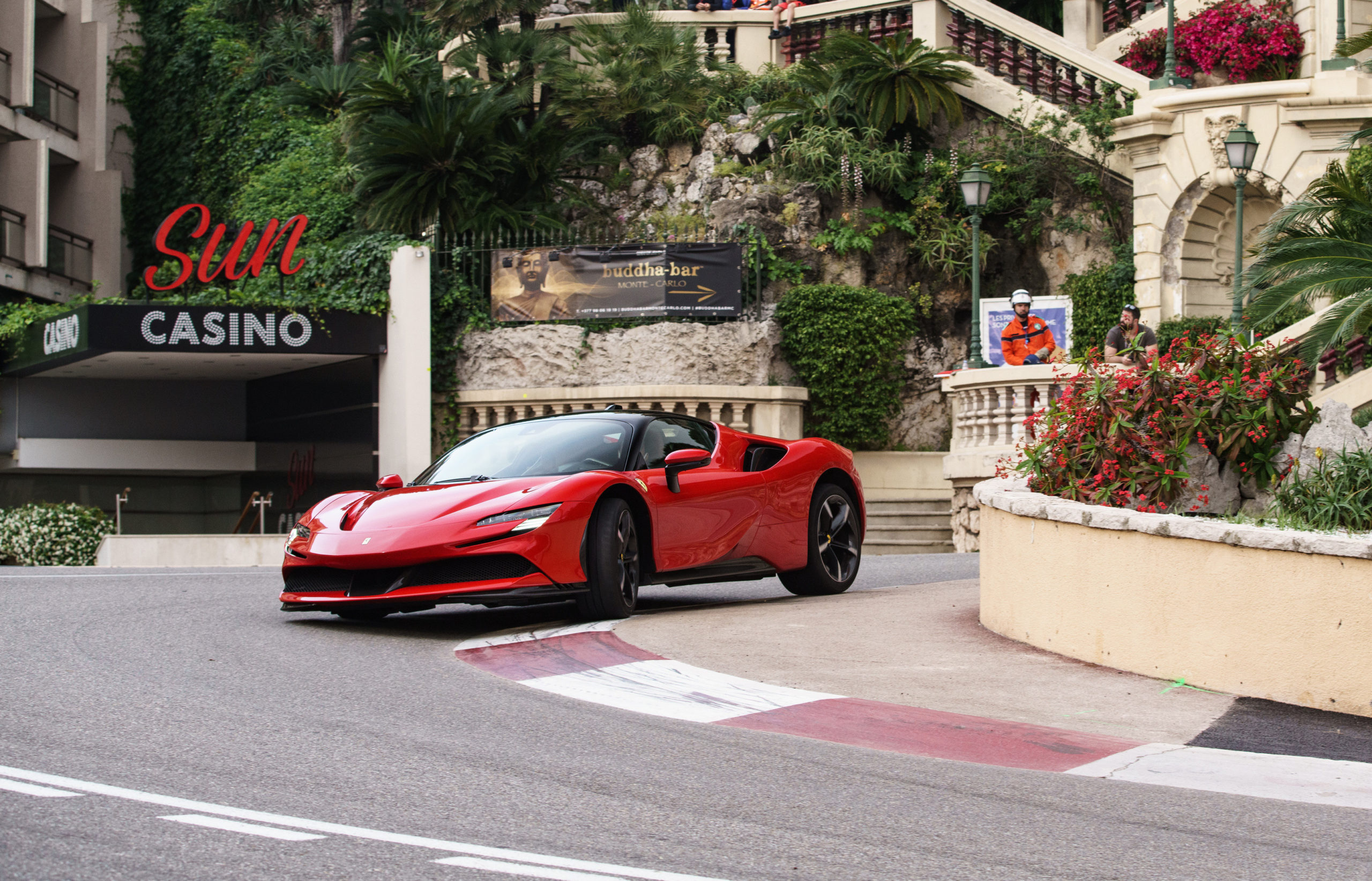 Le film Ferrari promet des crash et des courses (+ vidéo)