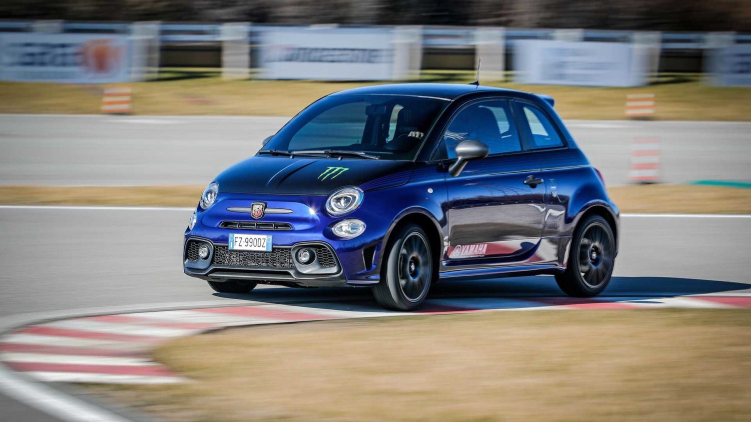 Abarth 595 : Deux Nouvelles Séries Limitées Monster Energy Yamaha Et ...