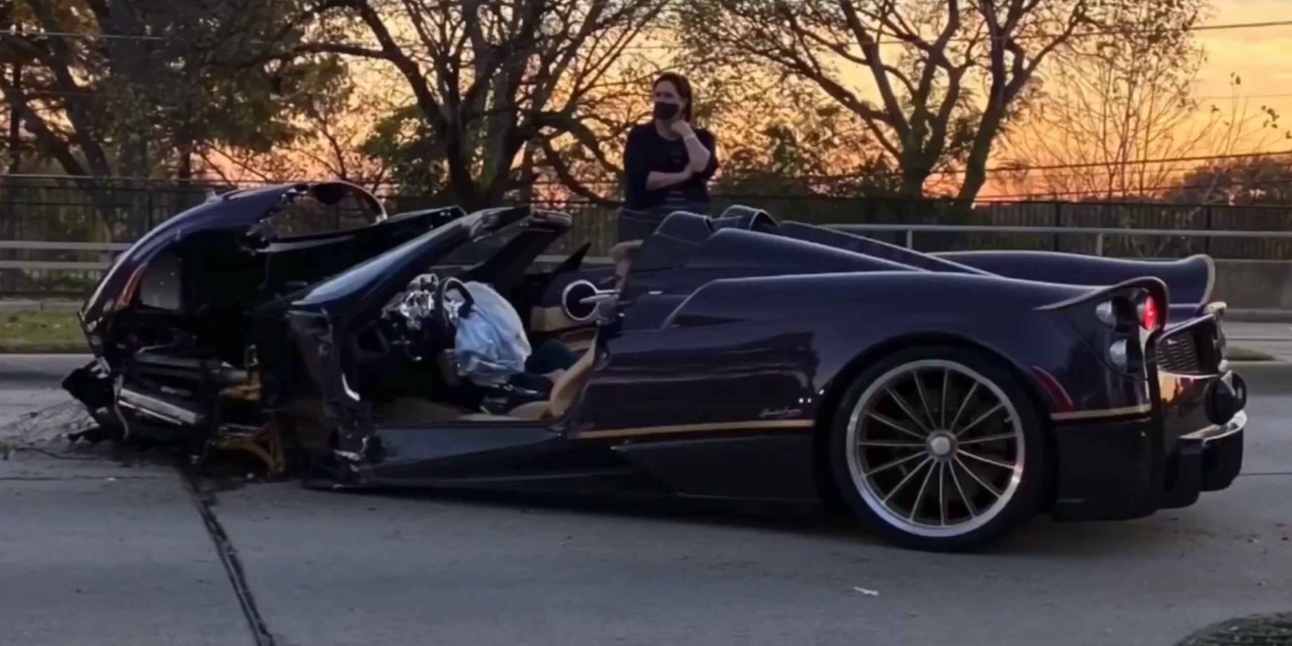 Pagani Huayra Roadster