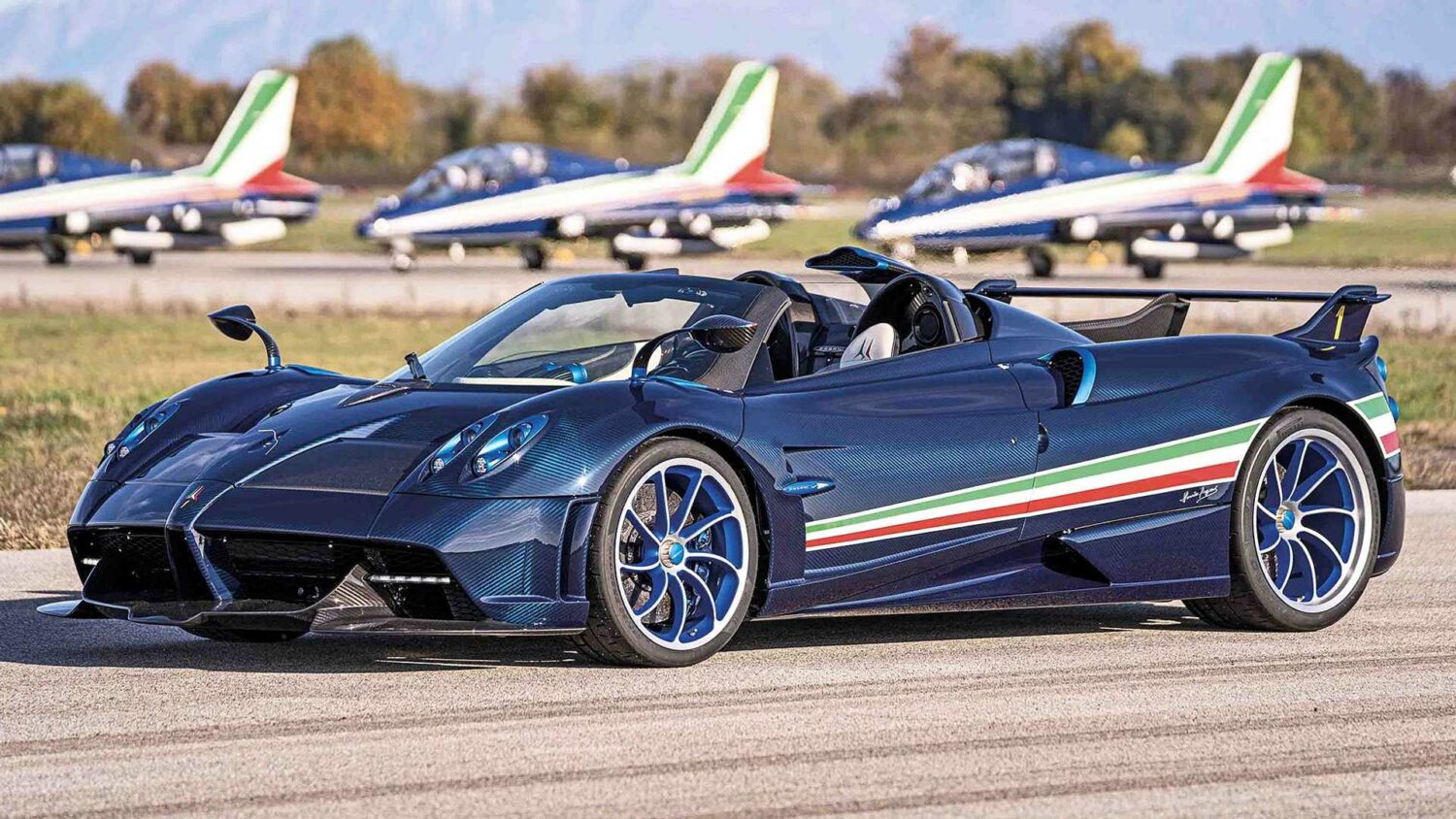 Pagani huayra tricolore