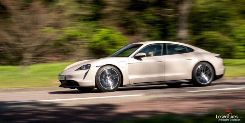 Porsche Taycan voitures électriques accélération bridée Chine