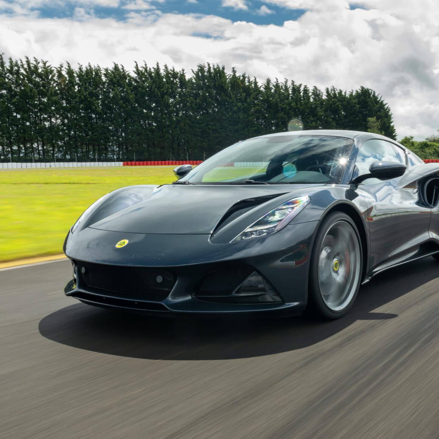 Lotus Emira