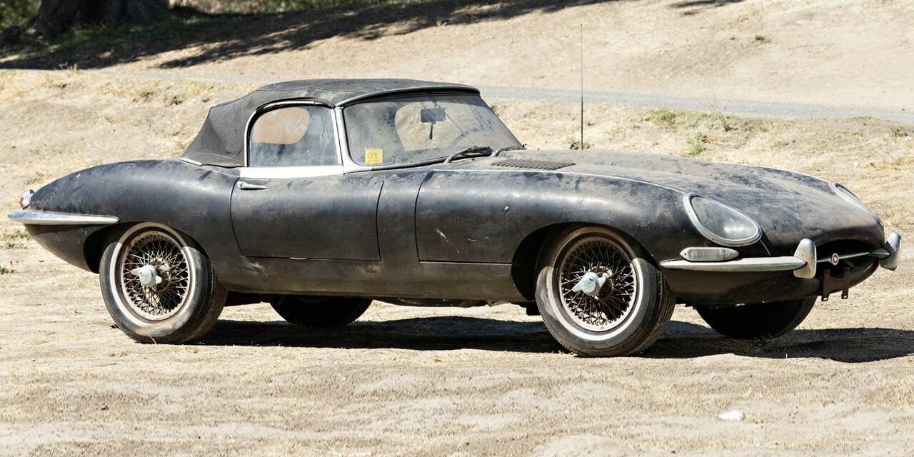 Jaguar Type E sortie de grange