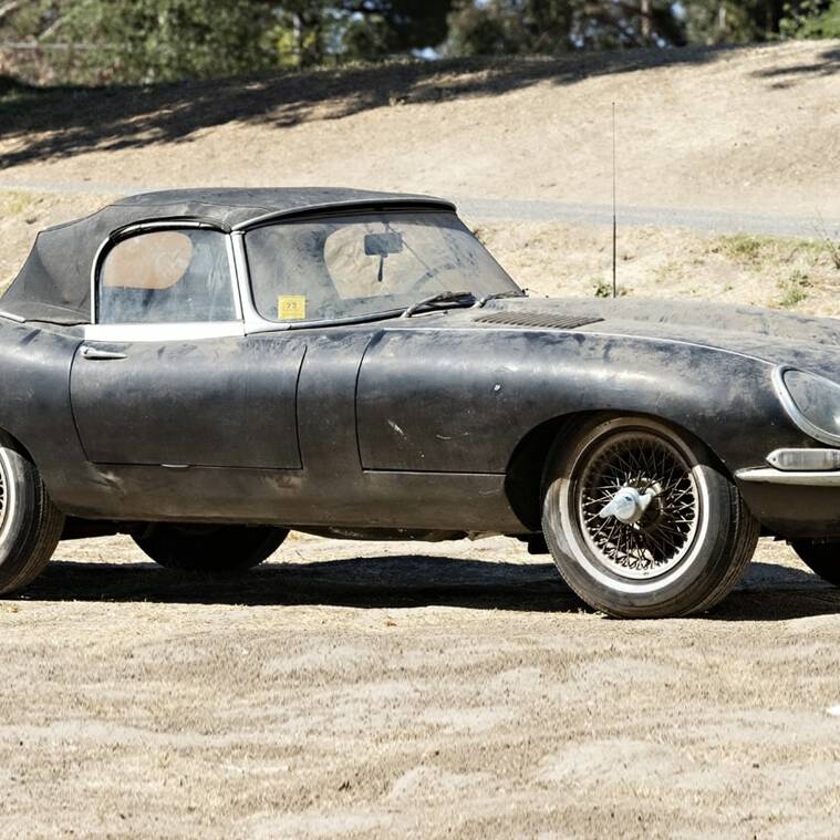 Jaguar Type E sortie de grange