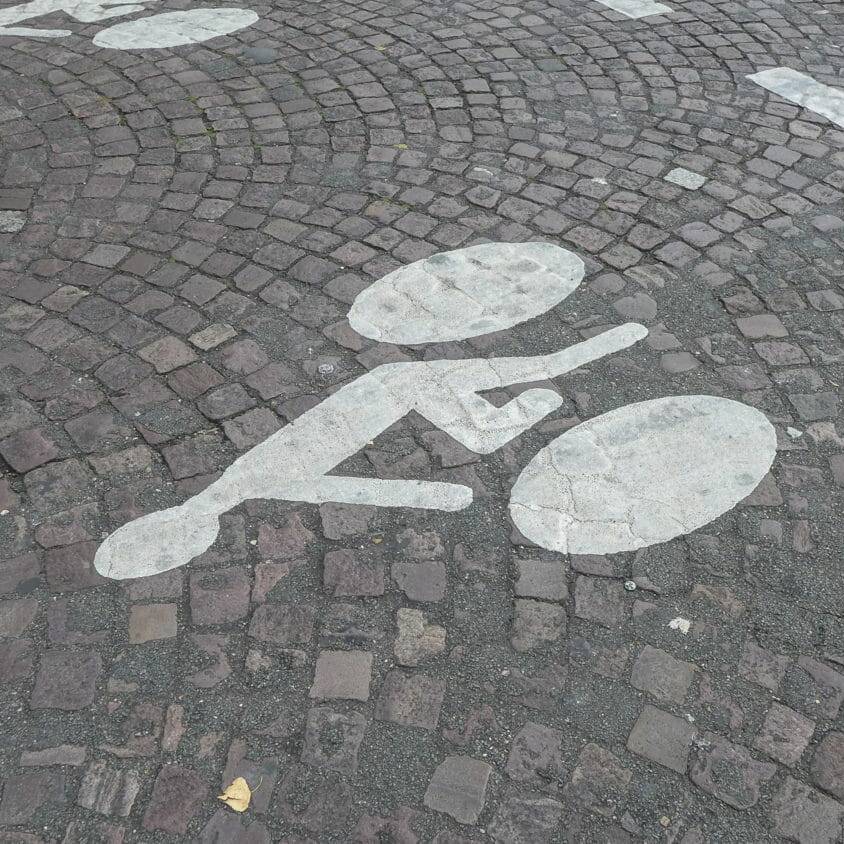 Anne Hidalgo pistes cyclables Paris