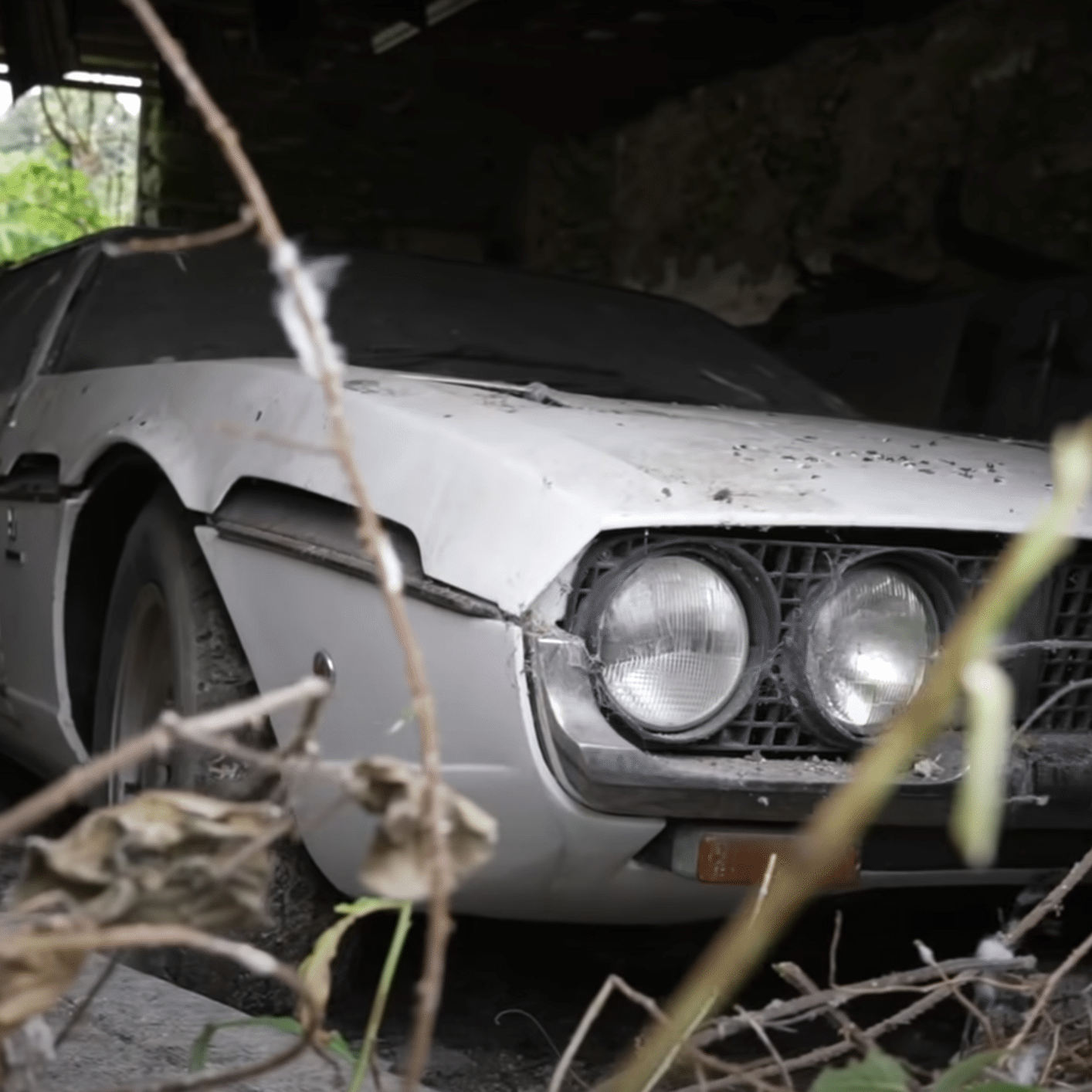Lamborghini Espada sortie de grange