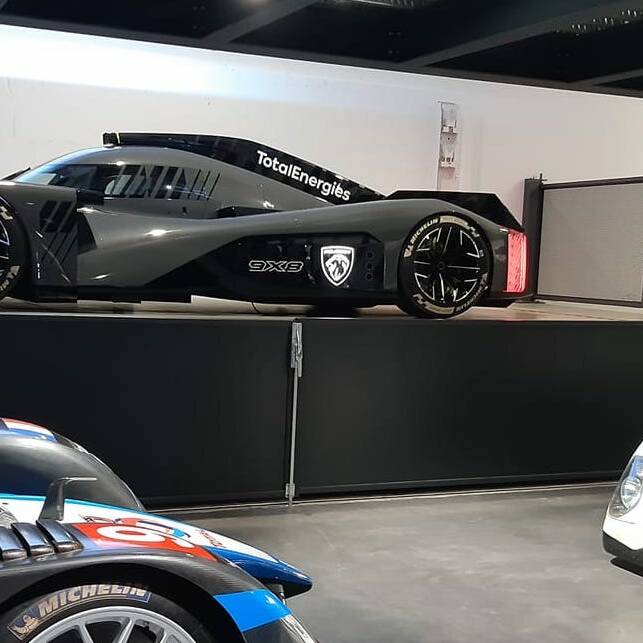 Peugeot 9X8 24 Heures du Mans Musée de L'Aventure Peugeot
