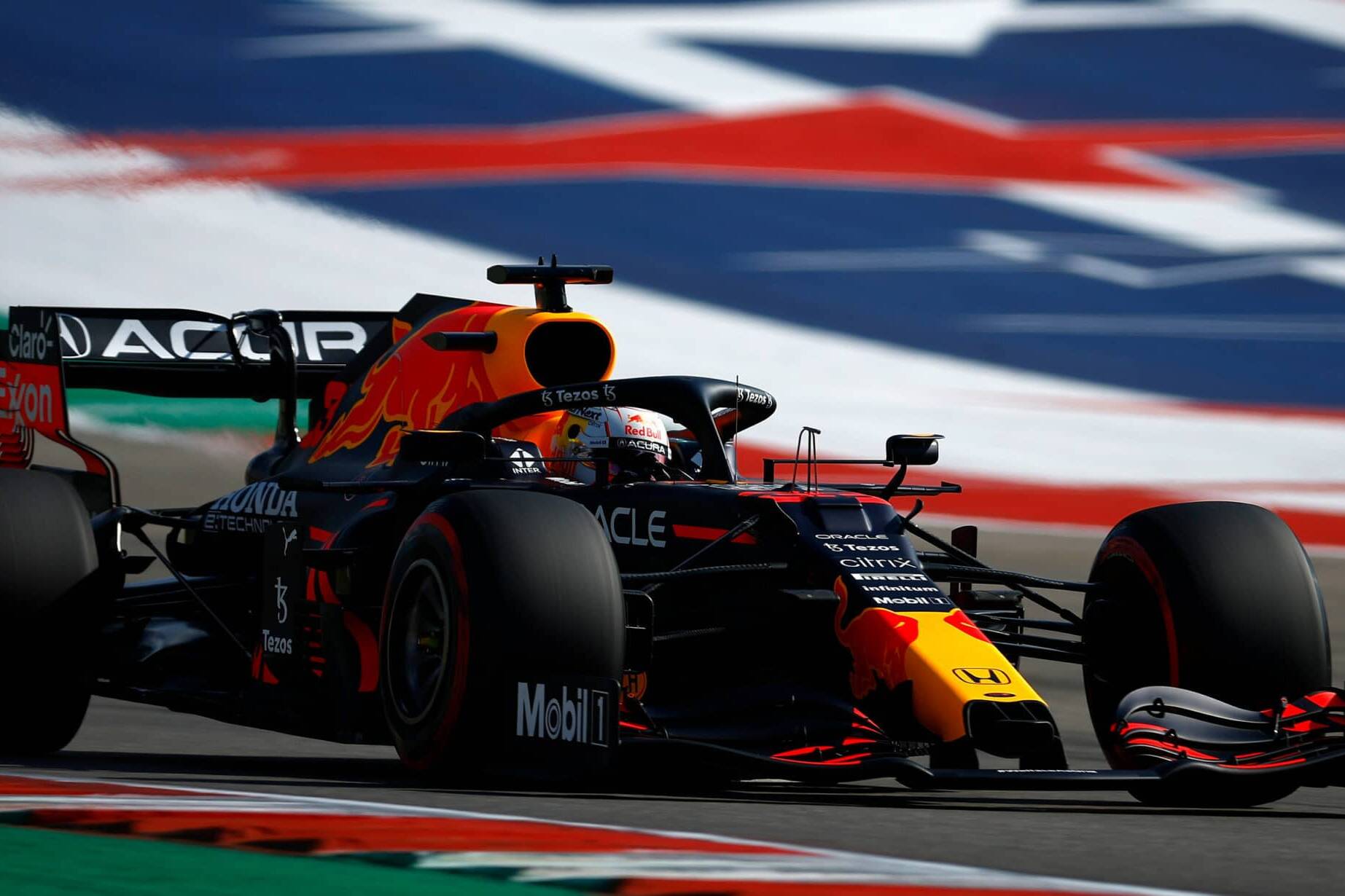 Max Verstappen doigt d'honneur Lewis Hamilton