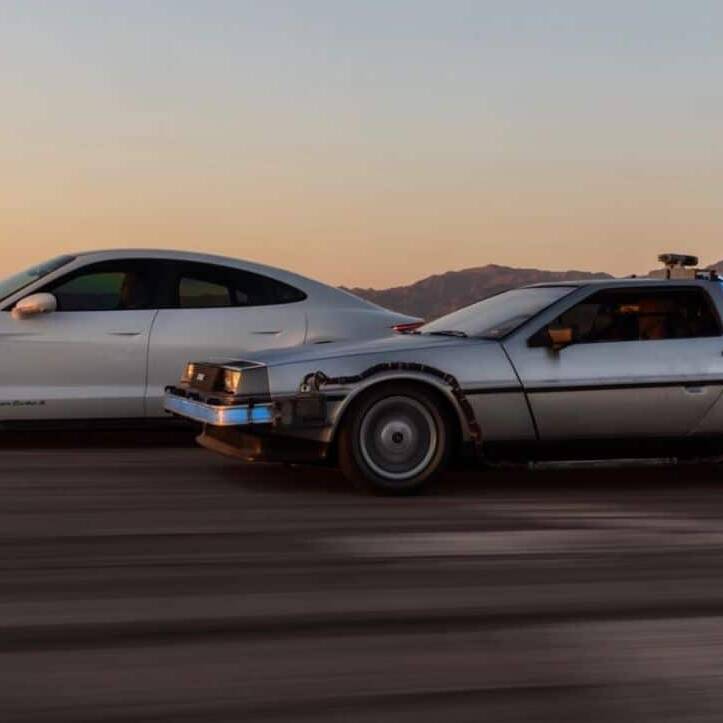 Porsche Taycan DeLorean DMC-12 Retour vers le futur