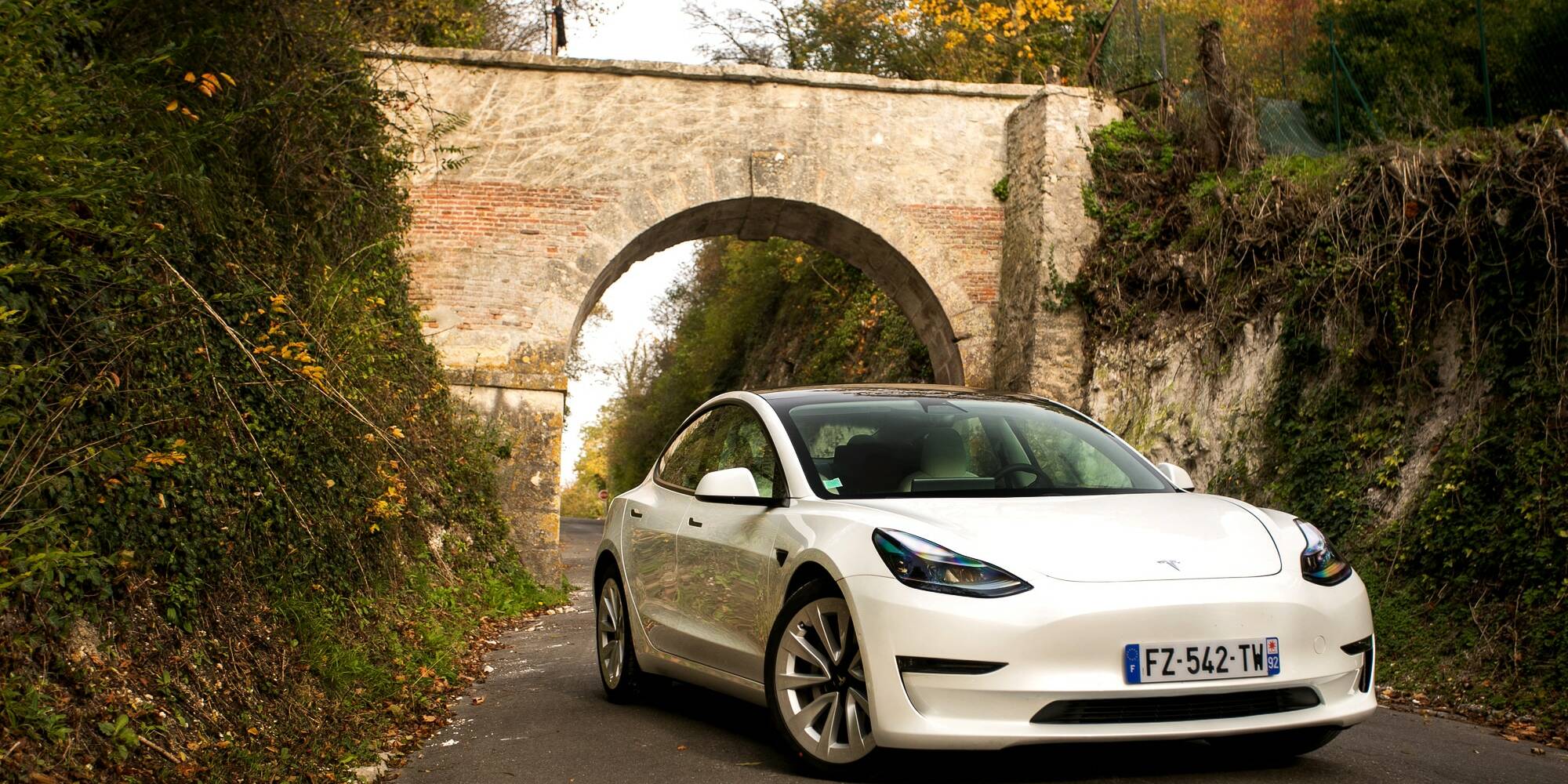 Tesla Model 3 prix voiture électrique