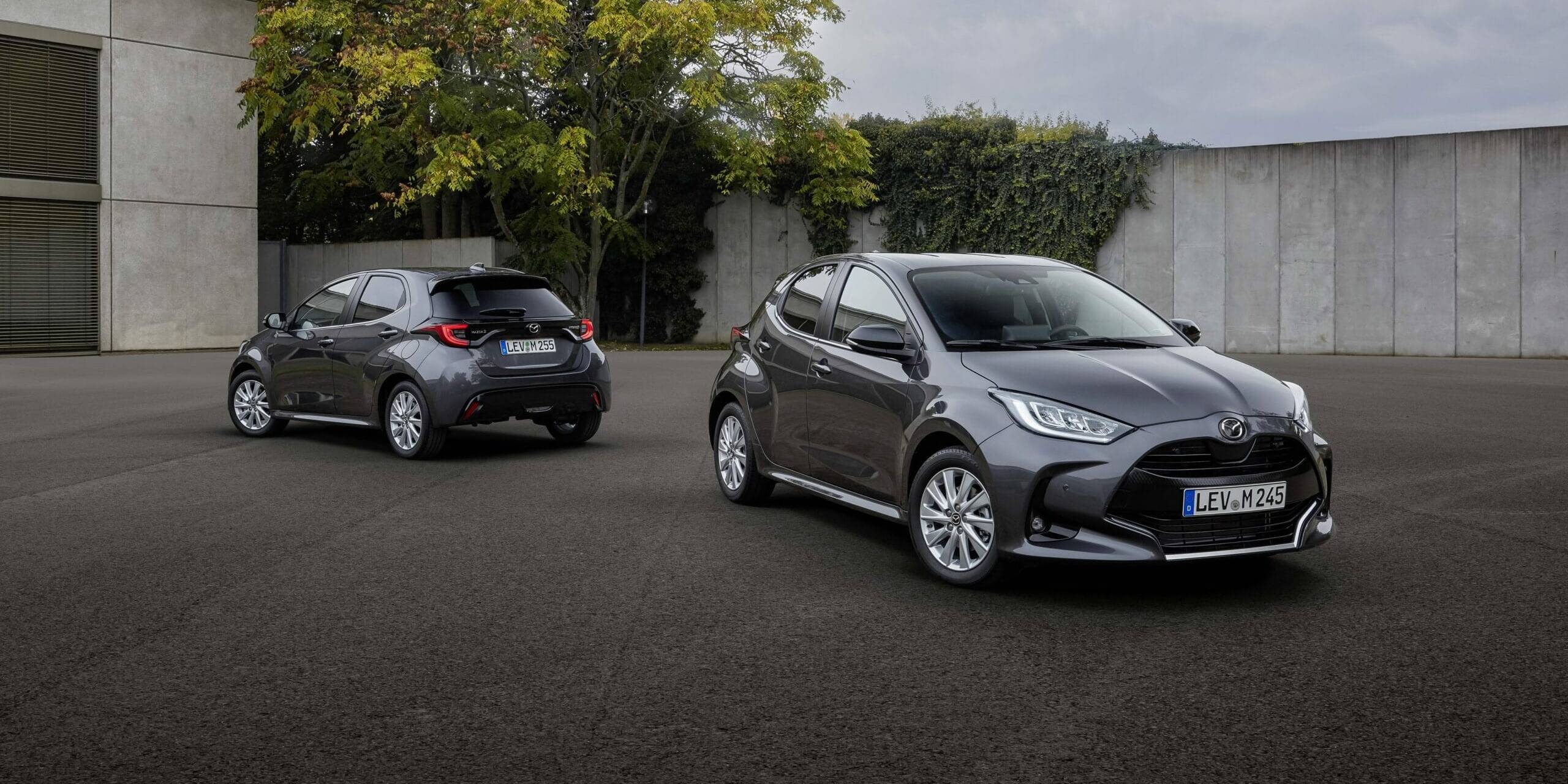 Mazda2 Toyota Yaris