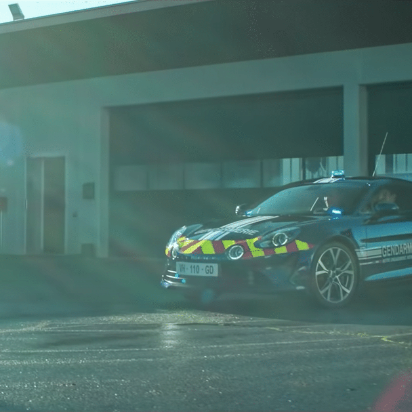 Esteban Ocon Alpine A110 Gendarmerie nationale