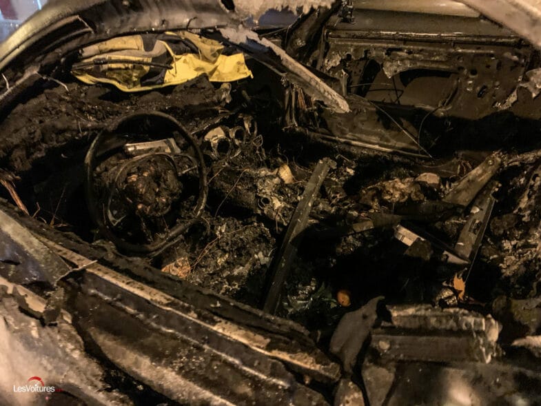 voitures incendiées Saint-Sylvestre 2021 voitures brûlées 