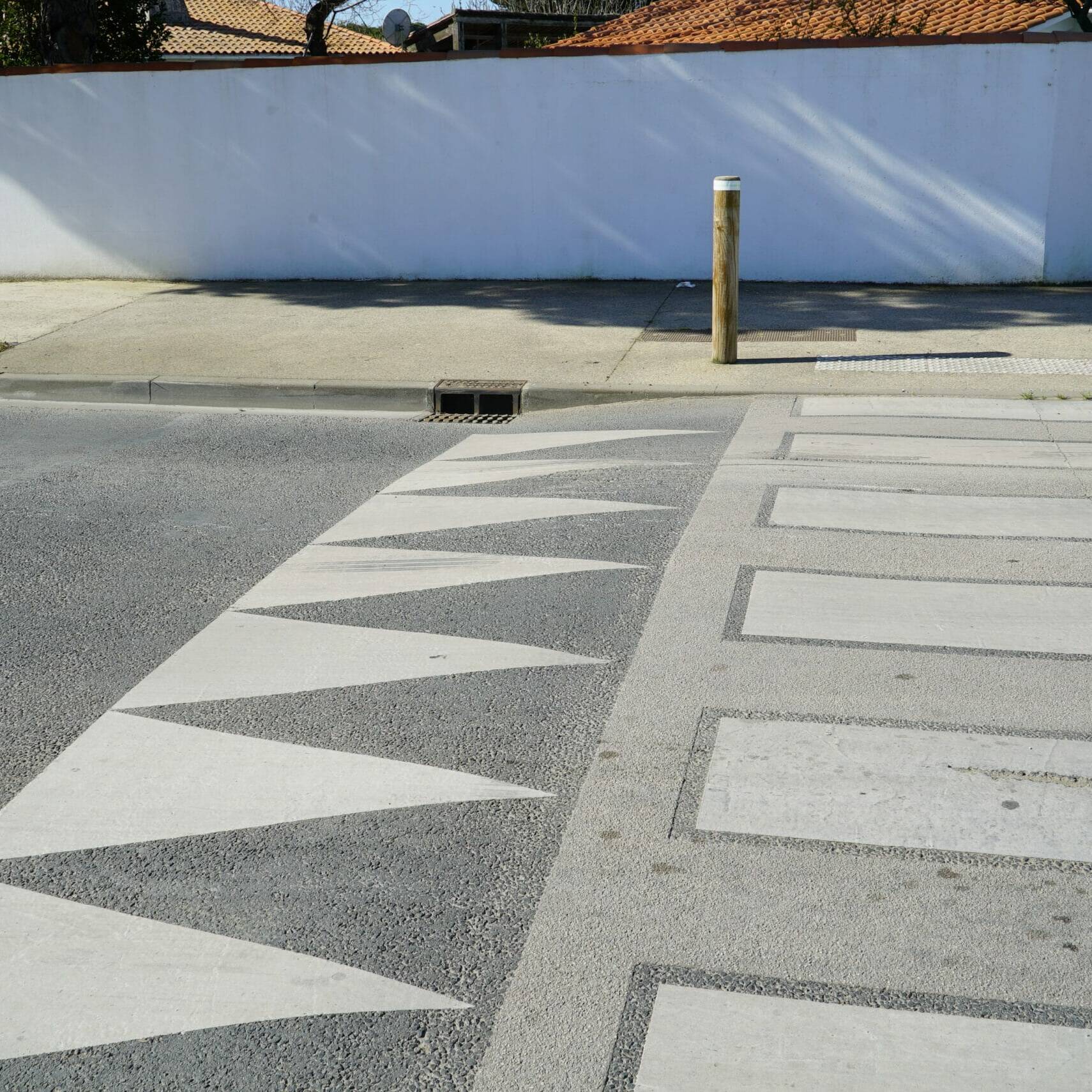 Ralentisseurs illégaux non conformes plainte Var
