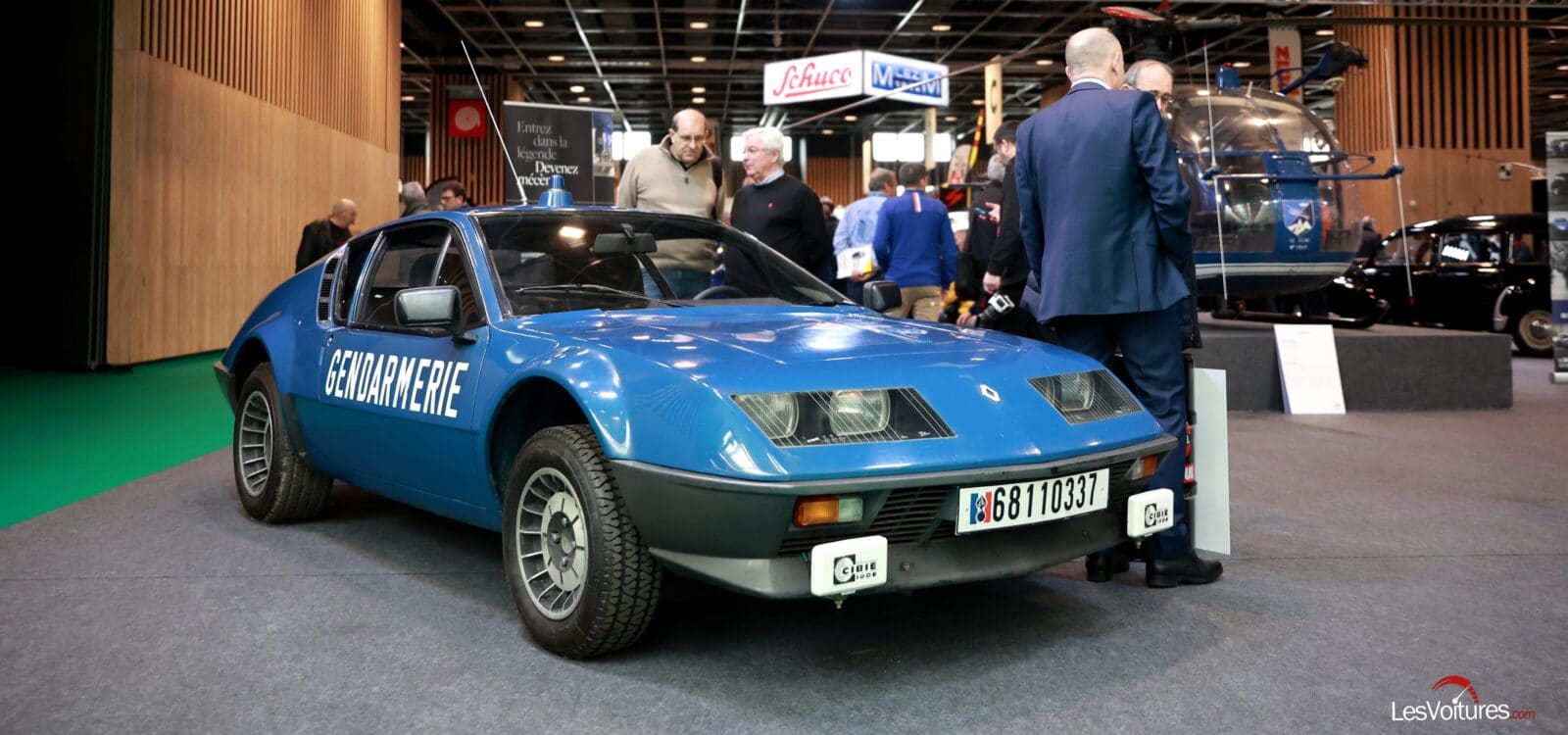 Rétromobile 2022 - Les bleus de la Gendarmerie