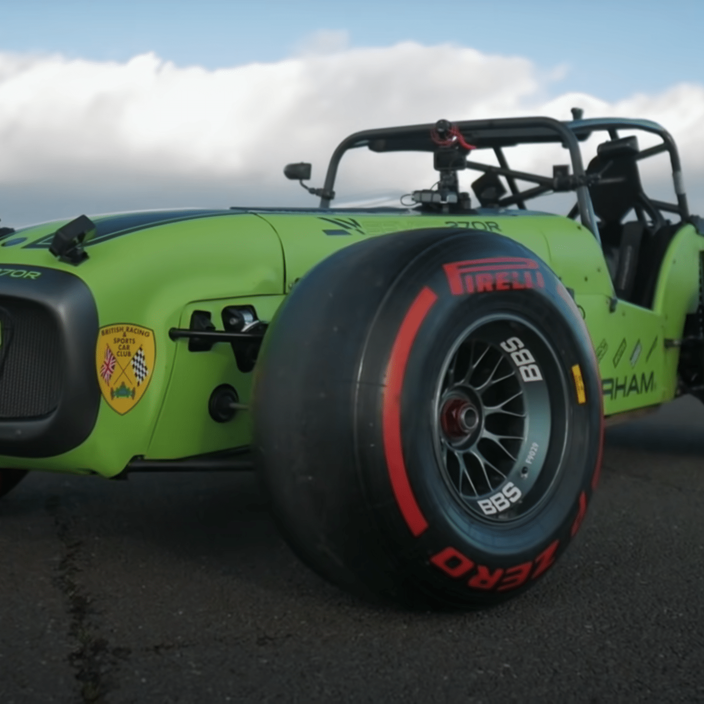 Caterham Seven pneus F1