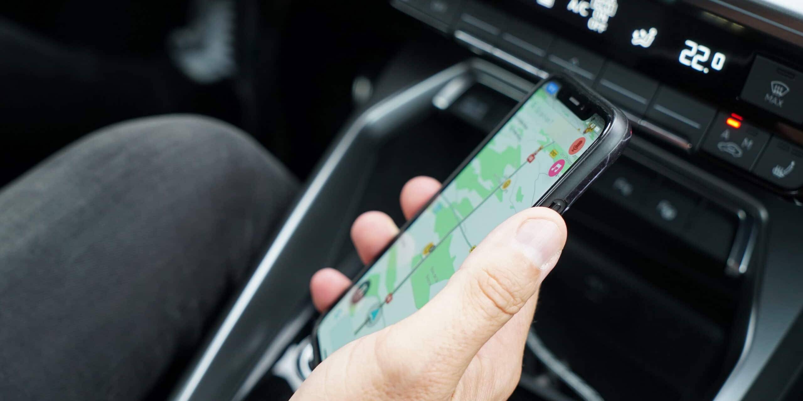 téléphone au volant trottinettes électriques Sécurité routière suspension de permis