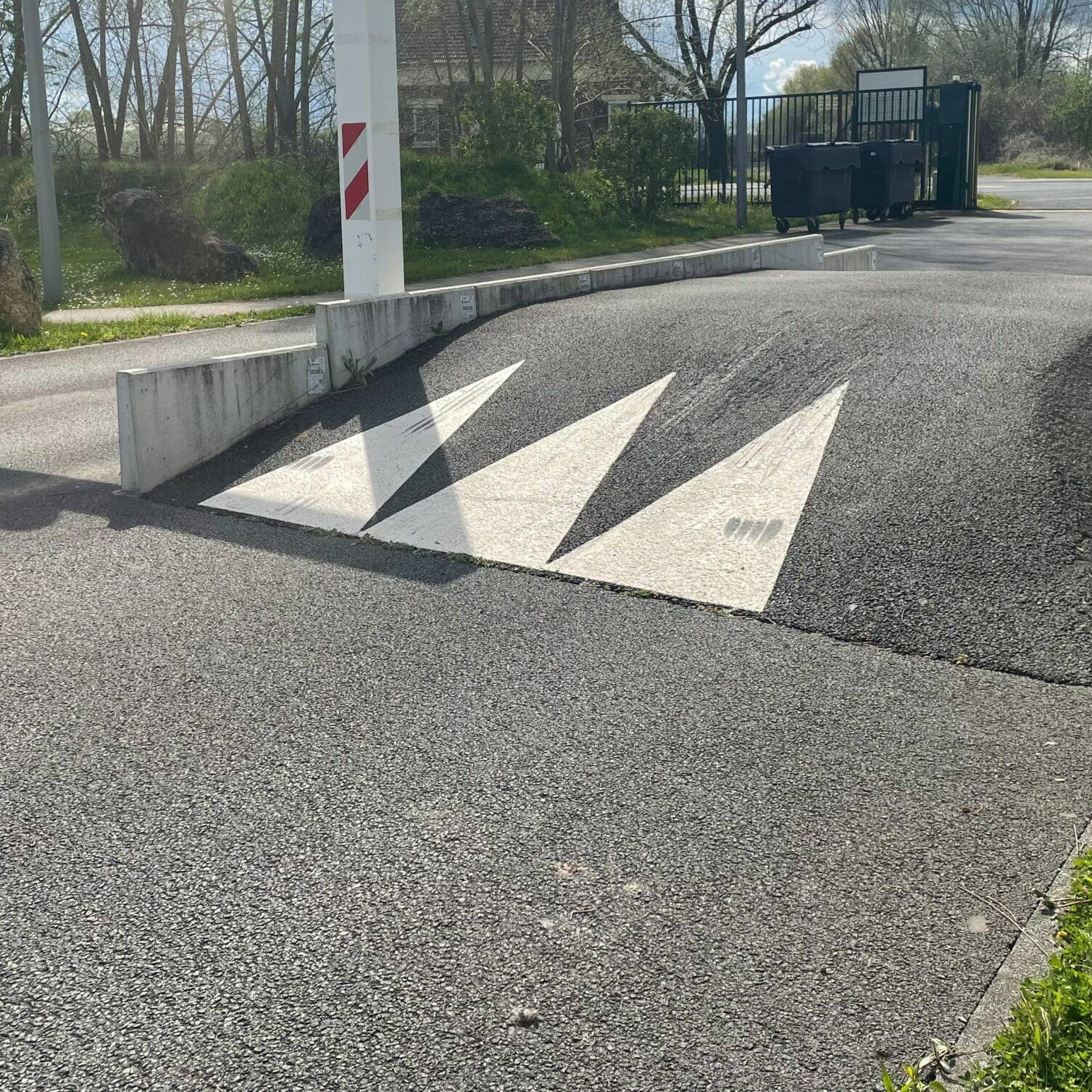 ralentisseur le plus haut de France ralentisseurs illégaux non conformes